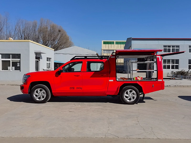 Used Multifunctional Service Vehicle 4X4 with Engineering Equipment